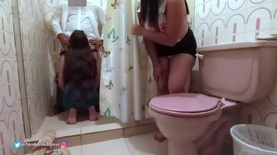 Nọọsi rii alaisan ti n ṣe onibaje ni baluwe ile-iwosan / PART 1 / NicoleLondrawer / Chiquicandy